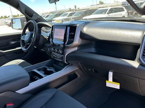 New 2026 RAM 1500 Express AWD/4WD image 12