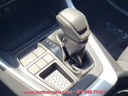 Used 2019 Toyota RAV4 LE w/ All Weather Liner Package FWD image 23