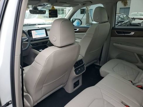 New 2026 Volkswagen Atlas SE FWD image 10