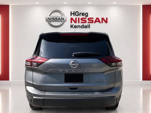 Certified 2024 Nissan Rogue SV FWD image 4