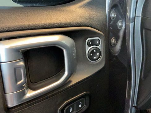 Used 2021 Jeep Gladiator Sport AWD/4WD image 25