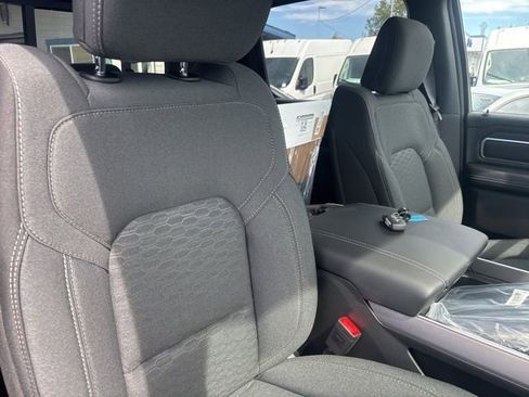 New 2026 RAM 1500 4x4 Crew Cab image 9