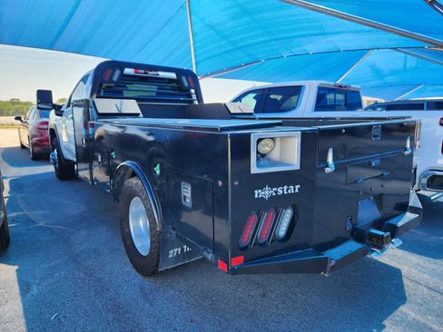 Used 2024 GMC Sierra 3500 Pro w/ Convenience Package AWD/4WD image 3