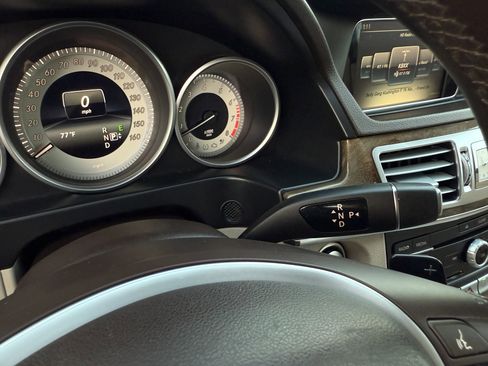 Used 2016 Mercedes-Benz E 350 Sedan w/ Premium Package image 24