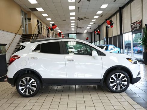 Used 2022 Buick Encore Preferred w/ Safety Package AWD/4WD image 17