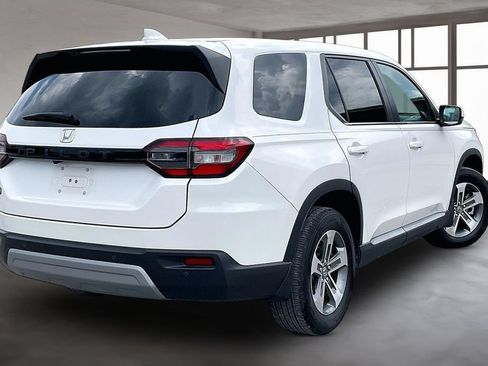 Used 2025 Honda Pilot EX-L image 6