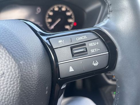 Used 2024 Honda HR-V EX-L image 12