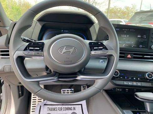 Used 2026 Hyundai Elantra Sport FWD image 11
