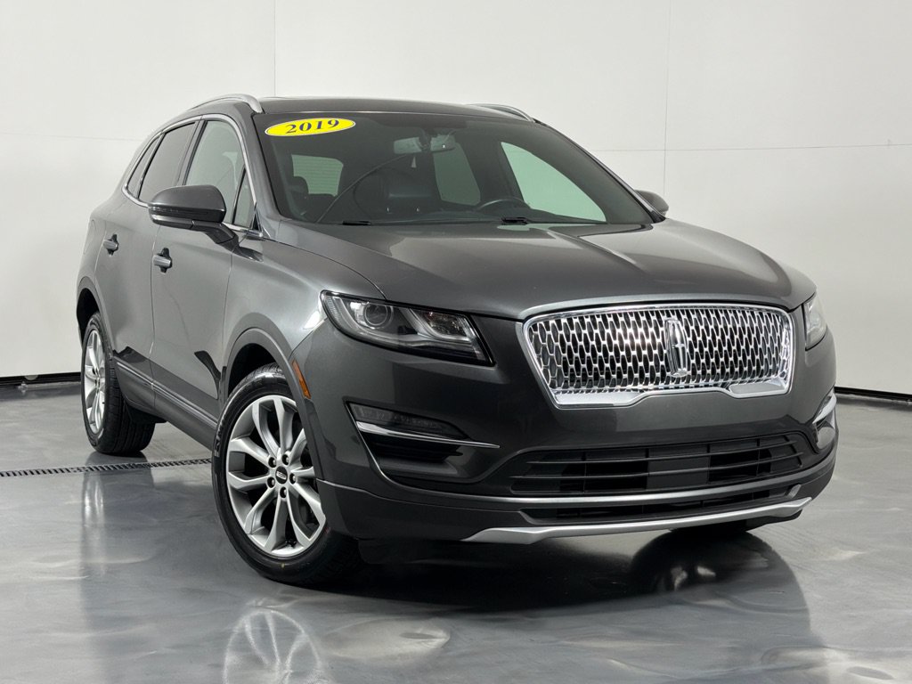 Used 2019 Lincoln MKC Select w/ Select Plus Package FWD image 2
