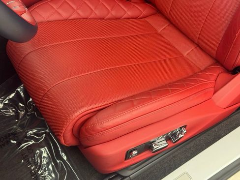 Used 2023 Bentley Continental GT Azure image 8