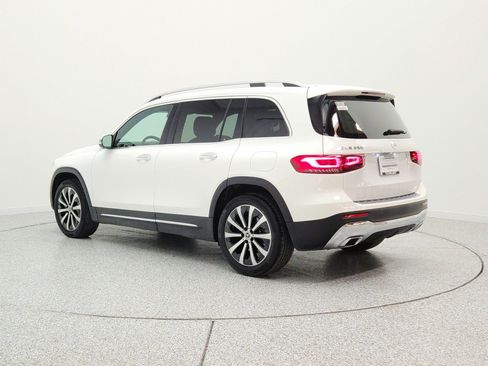 Used 2022 Mercedes-Benz GLB 250 image 7
