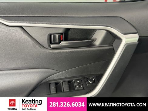 Certified 2025 Toyota RAV4 LE FWD image 14