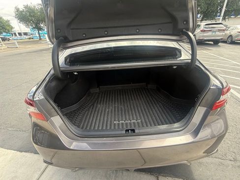 Used 2024 Toyota Camry SE image 7