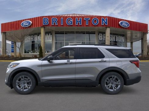 Used 2026 Ford Explorer Active w/ Active Comfort Package AWD/4WD image 2