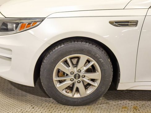 Used 2018 Kia Optima LX image 12