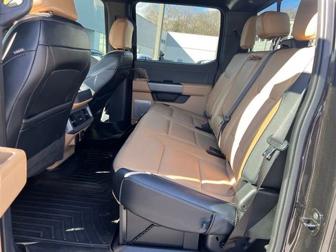 Used 2024 Ford F250 Lariat w/ Sport Appearance Package image 23