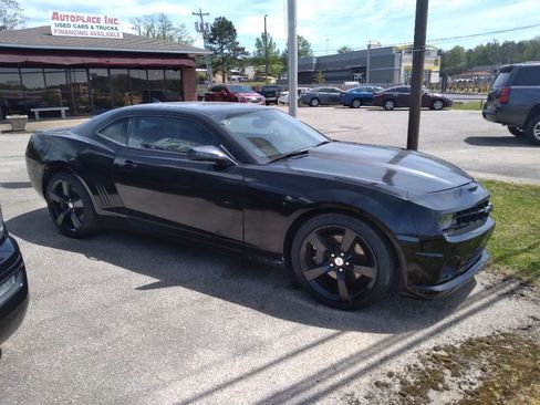 Used 2010 Chevrolet Camaro SS w/ RS Package image 5