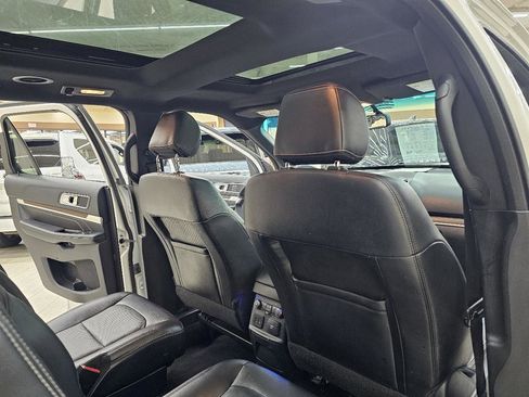 Used 2016 Ford Explorer Limited image 24