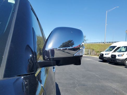 Used 2021 INFINITI QX80 Sensory w/ Cargo Package image 4