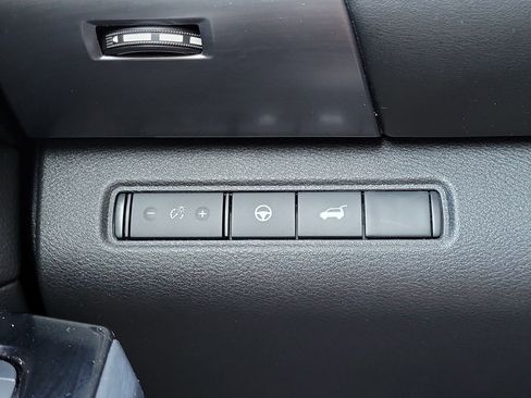 Used 2024 Nissan Pathfinder SL image 25