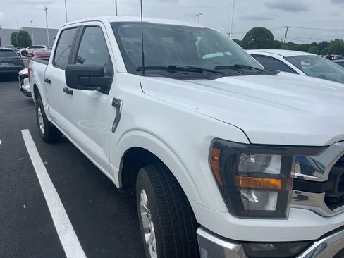 Used 2023 Ford F150 XLT image 3