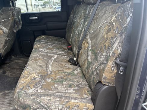 Used 2021 Chevrolet Silverado 2500 Custom w/ Custom Value Package AWD/4WD image 9