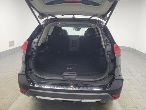 Used 2018 Nissan Rogue SL w/ Premium Package image 29