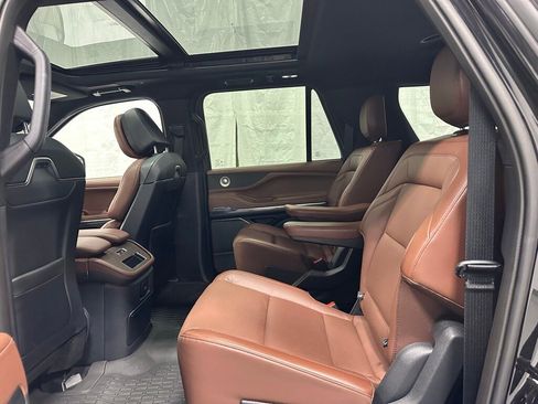 Used 2025 Lincoln Navigator L Reserve image 48