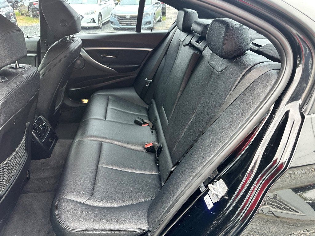Used 2018 BMW 330e w/ Premium Package RWD image 5