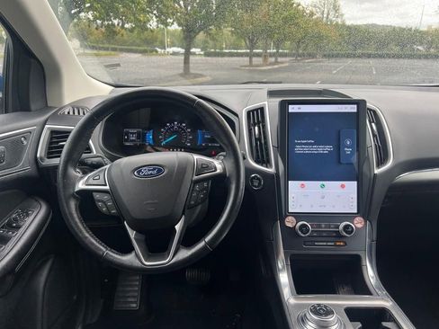 Used 2022 Ford Edge Titanium image 25