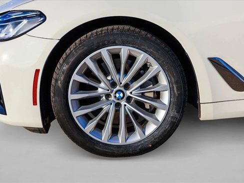 Used 2022 BMW 530i xDrive 530i xDrive w/ Convenience Package image 9