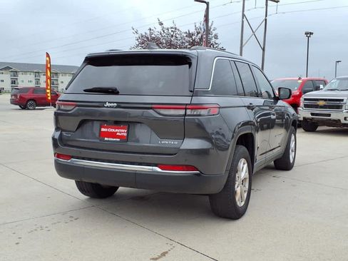 Used 2022 Jeep Grand Cherokee Limited image 6