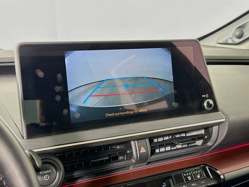 Certified 2024 Toyota Prius Prime Premium FWD image 15
