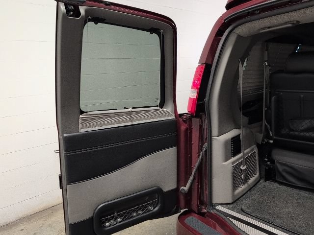 Used 2021 Chevrolet Express 2500 LS w/ Enhanced Convenience Package RWD image 20