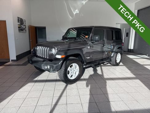 Used 2021 Jeep Wrangler Unlimited Sport w/ Sun And Sound Package AWD/4WD image 8
