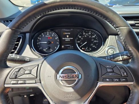 Used 2018 Nissan Rogue Sport SV w/ SV Technology Package image 25