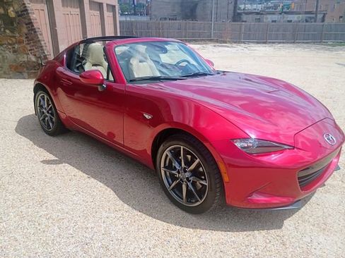 Used 2020 MAZDA MX-5 Miata RF Grand Touring RWD image 14