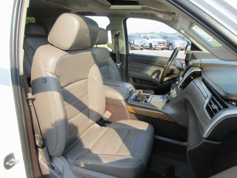 Used 2020 GMC Yukon Denali w/ Denali Ultimate Package image 23