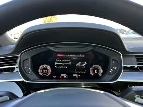 Used 2022 Audi A8 L 3.0T w/ Executive Package image 29