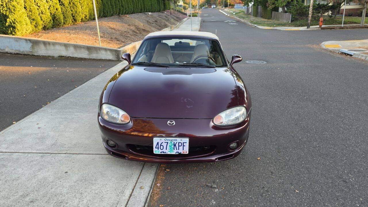 Used 2000 MAZDA MX-5 Miata RWD image 2
