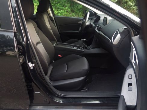 Used 2017 MAZDA MAZDA3 Sport FWD image 15