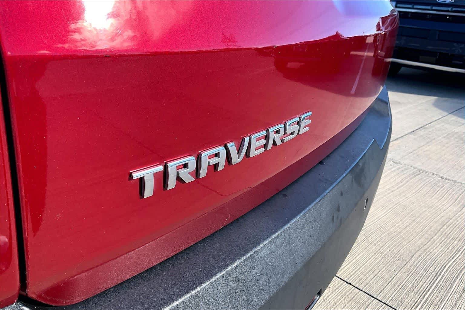 Used 2020 Chevrolet Traverse LT w/ LT Premium Package FWD image 28