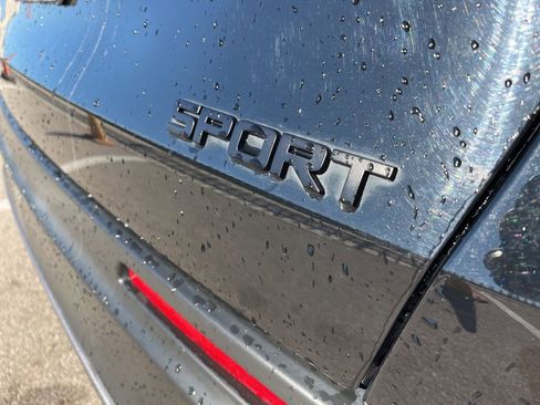 Certified 2023 Honda HR-V Sport image 9