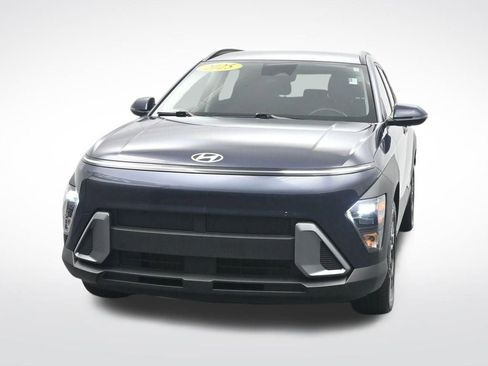 Used 2025 Hyundai Kona SEL FWD image 2