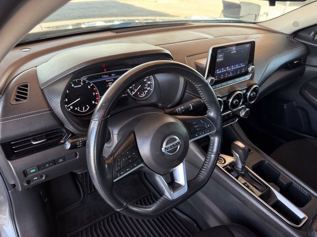 Used 2022 Nissan Sentra SV FWD image 19