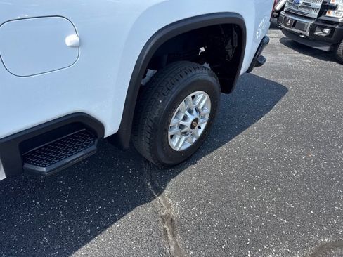 Used 2023 Chevrolet Silverado 2500 W/T w/ WT Convenience Package AWD/4WD image 12