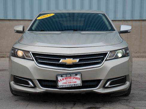 Used 2015 Chevrolet Impala LT w/ Convenience Package image 3