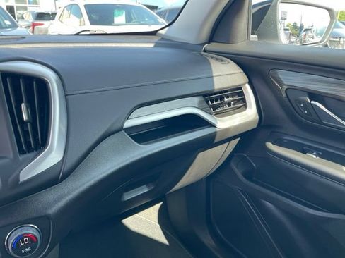 Used 2023 GMC Terrain SLE w/ Driver Convenience Package FWD image 25