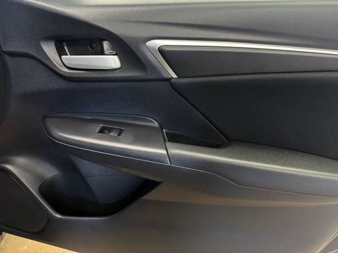 Used 2018 Honda Fit LX image 21