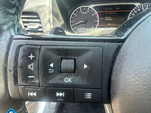 Used 2021 Nissan Rogue S FWD image 21